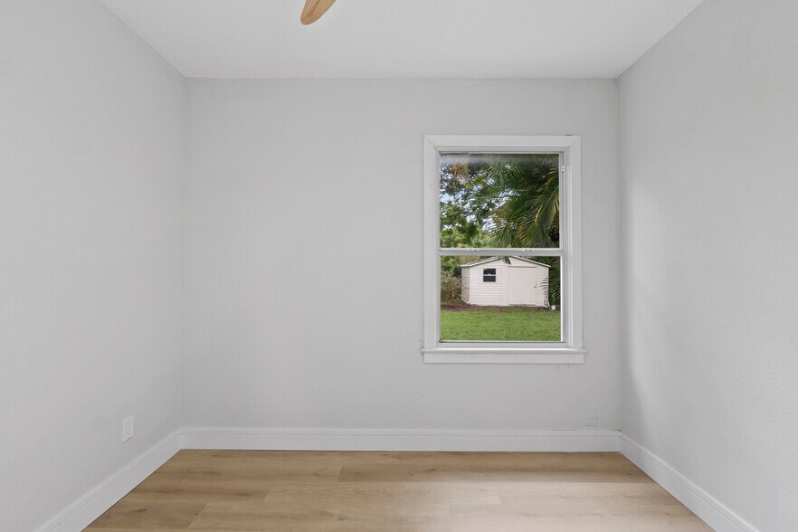 Building Photo - 1608 Knollwood Circle