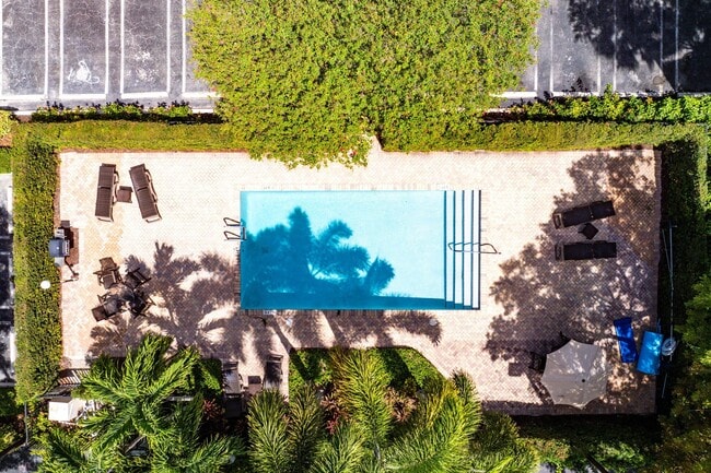 Building Photo - 75 NE 5th Ave