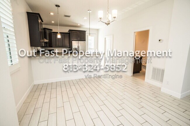 Building Photo - 4859 W Prescott St