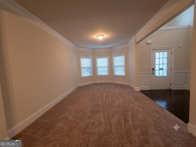 Building Photo - 165 Regency Pl
