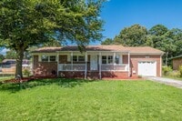 Building Photo - 726 Sunnywood Rd