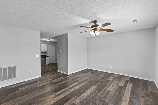 Building Photo - Cute Apartment for rent
