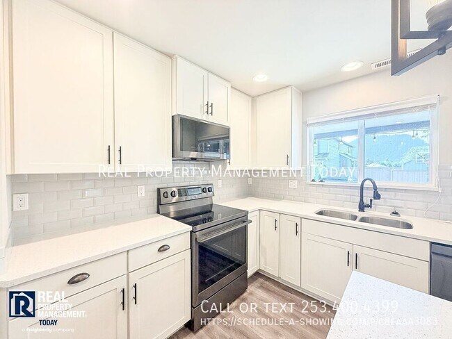 Building Photo - 362 Bondgard Ave E