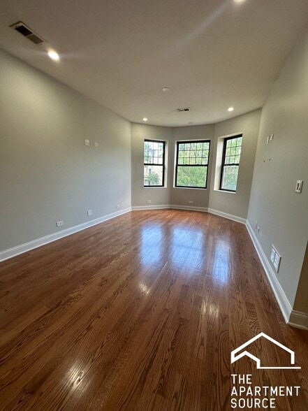 Building Photo - 4336 S Indiana Ave