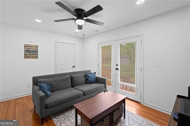 Building Photo - 799 Pine Roc Dr