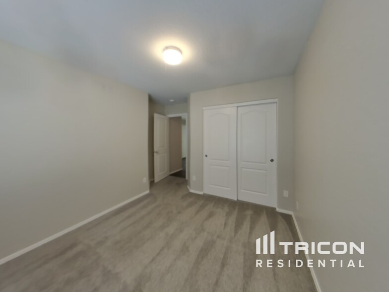 Building Photo - 39391 N Parisi Cir