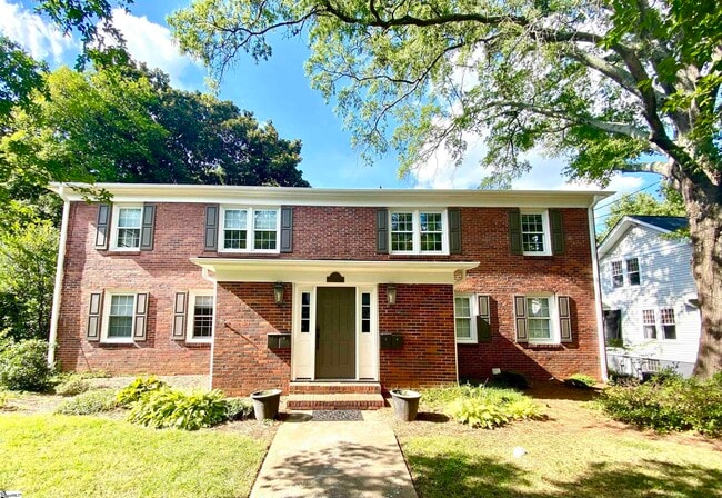 Primary Photo - 5 Whitsett St
