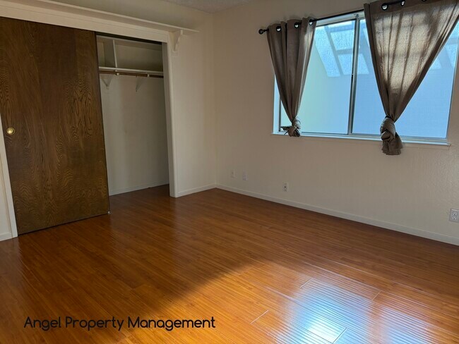 Building Photo - 7130 Reichmuth Way