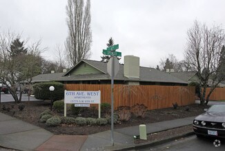 Building Photo - Quailwood Apartments