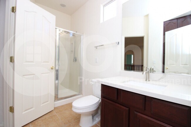Building Photo - 3316 E Kingbird Pl