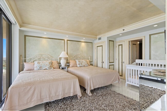 Building Photo - 2917 S Ocean Blvd