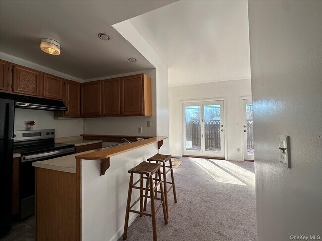 Building Photo - 165 Ulster Ave