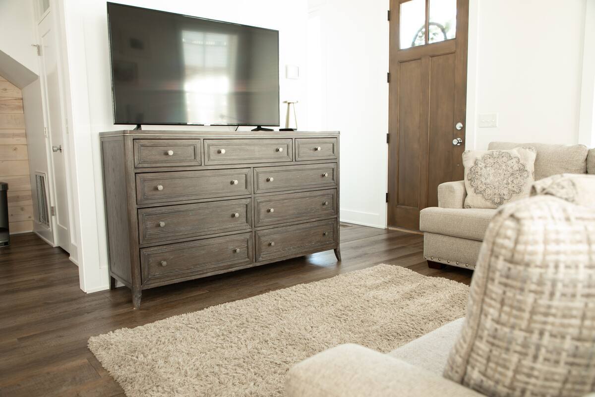 Building Photo - 2025 Loretta Parker Lane