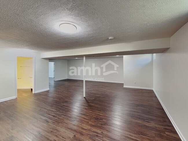 Building Photo - 337 Karst Cir