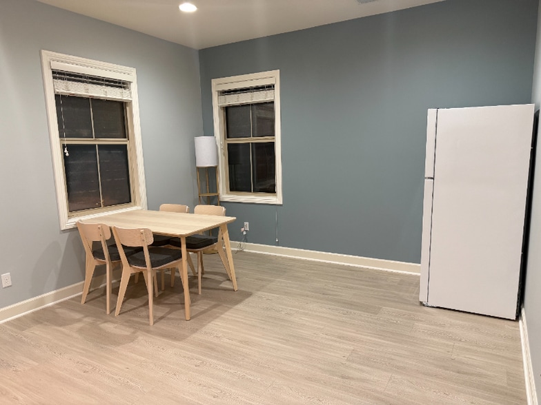 Building Photo - 161 Coyote Brush