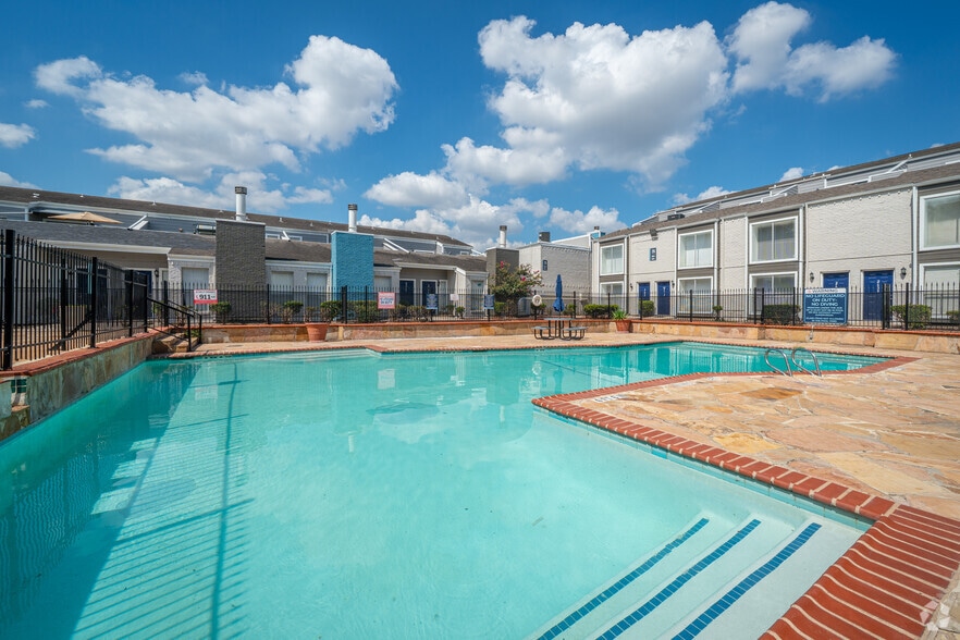 Primary Photo - Villa Barcelona