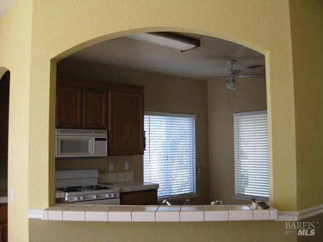 Building Photo - 1616 Paseo Flores Dr