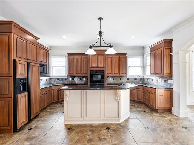 Building Photo - 5831 Choctaw Ln