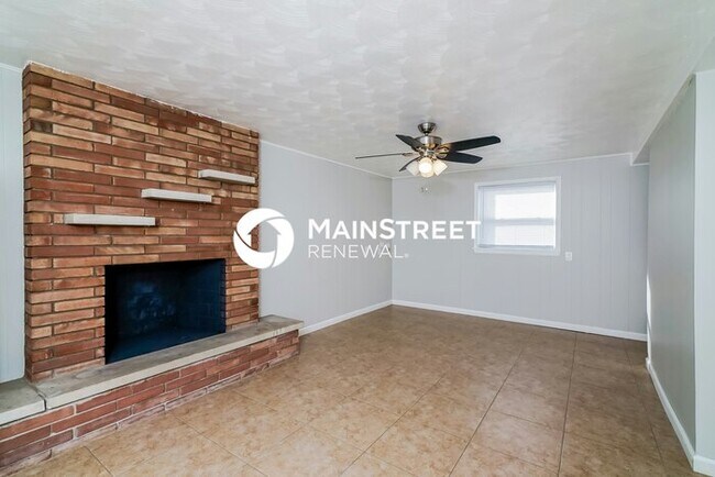 Building Photo - 3 Bedroom Pet-Friendly Home in LOUISVILLE,...