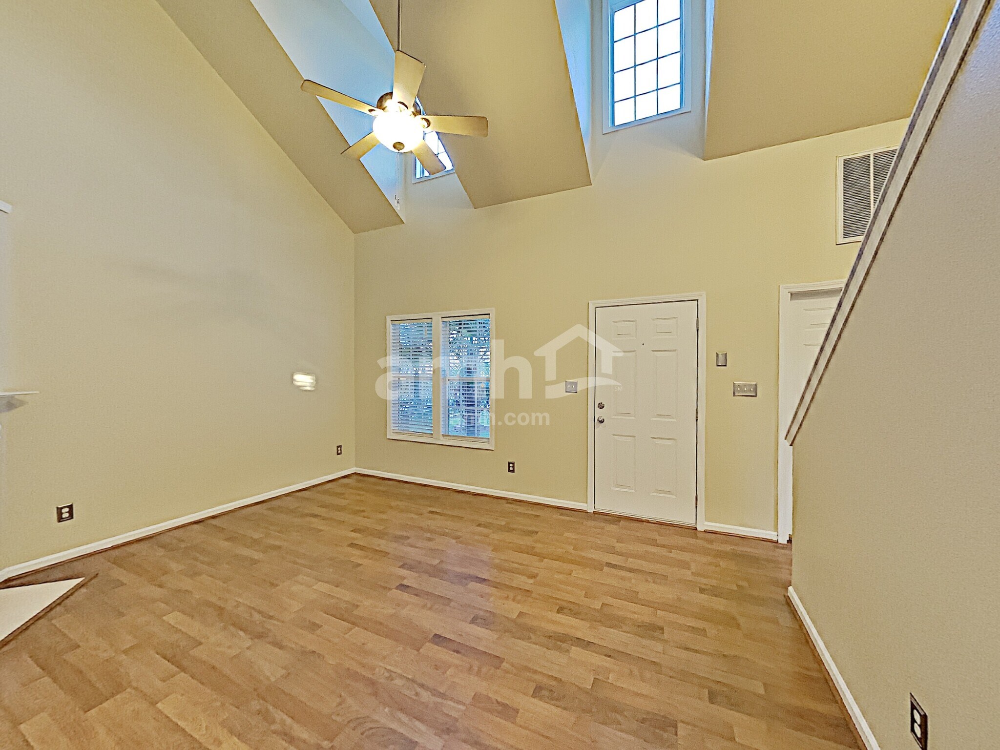 Building Photo - 10206 Orchard Grass Ct