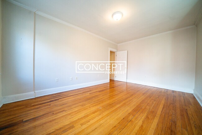 Building Photo - 58 Selkirk Rd