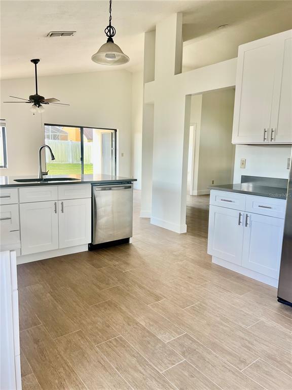 Building Photo - 1040 Manigan Ave