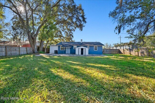 Building Photo - 5395 Poppy Dr