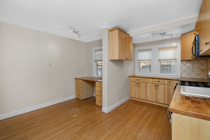 Building Photo - 41 Whittemore Rd