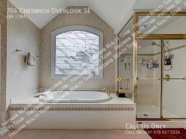 Building Photo - 704 Cheswich Overlook SE