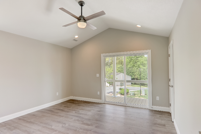 Building Photo - 7 Water Pointe Wy