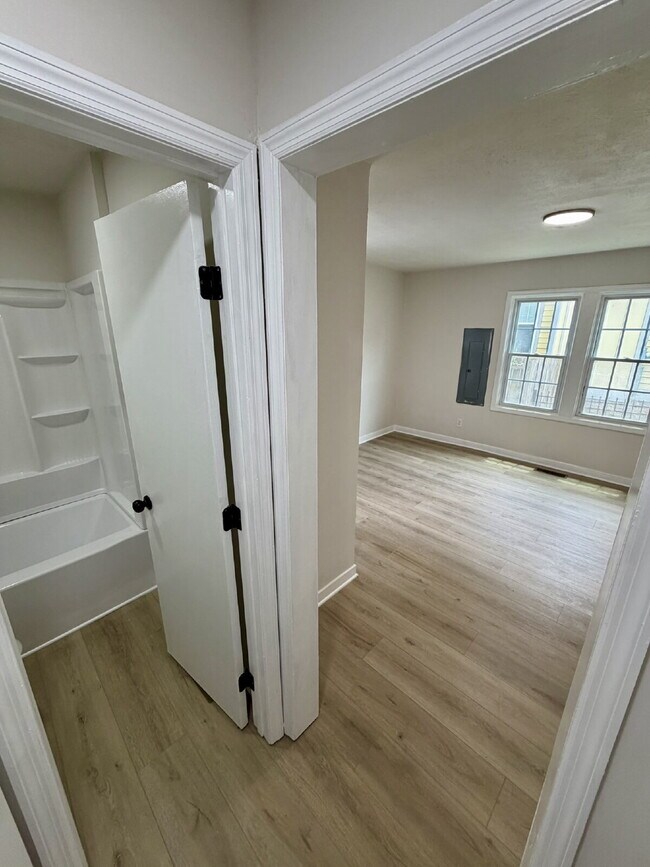 Building Photo - Newly Remodeled 2BR/2BA East Nashville Home with Covered Front Porch, Huge Deck, Spacious Backyar...