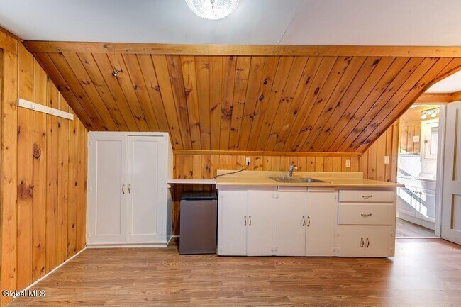 Building Photo - 1346 Van Antwerp Rd