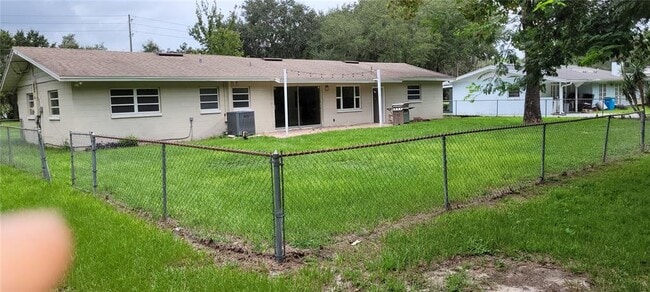 Building Photo - 43 Main St