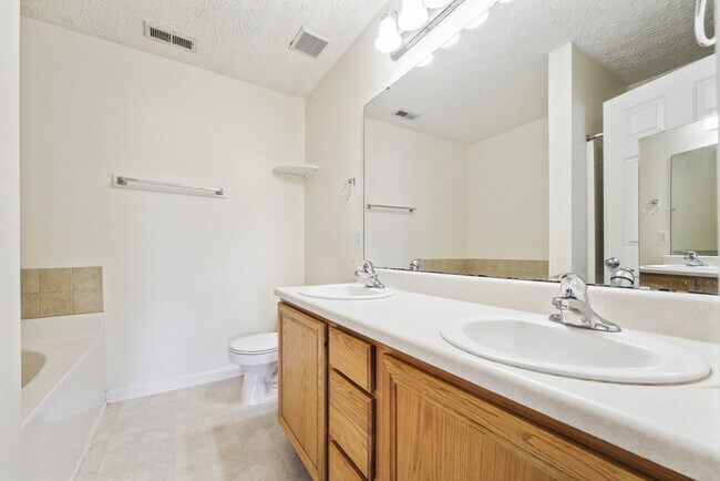 Building Photo - 2005 Rathie Dr