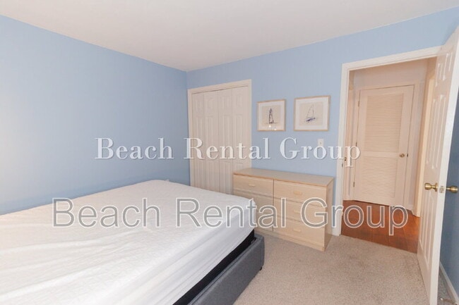 Building Photo - 4109 Pinehurst Cir