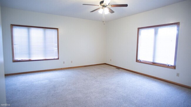 Building Photo - 2 br, 2.5 bath Townhome - The Gables The G...