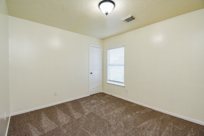 Building Photo - 19327 Poppy Grove Ln