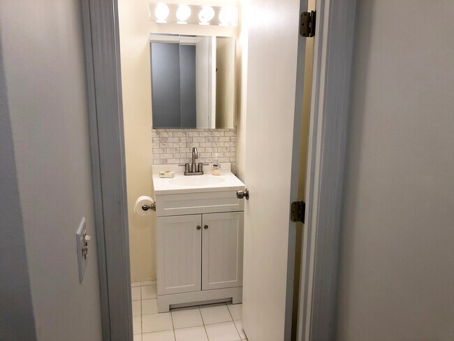 Building Photo - 395 Merrimack St