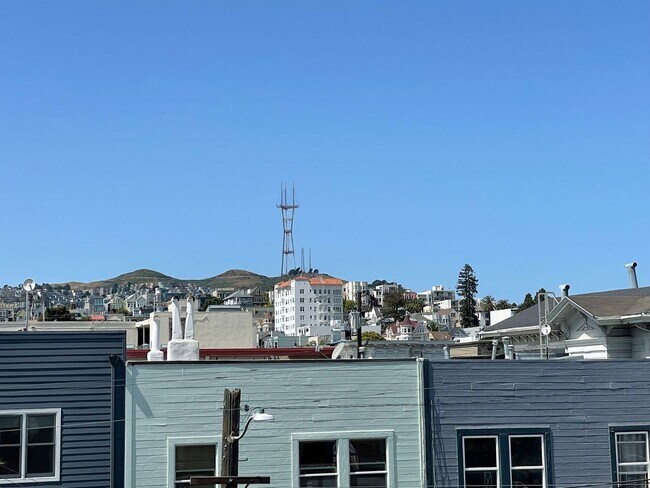 Building Photo - 2960 Mission St