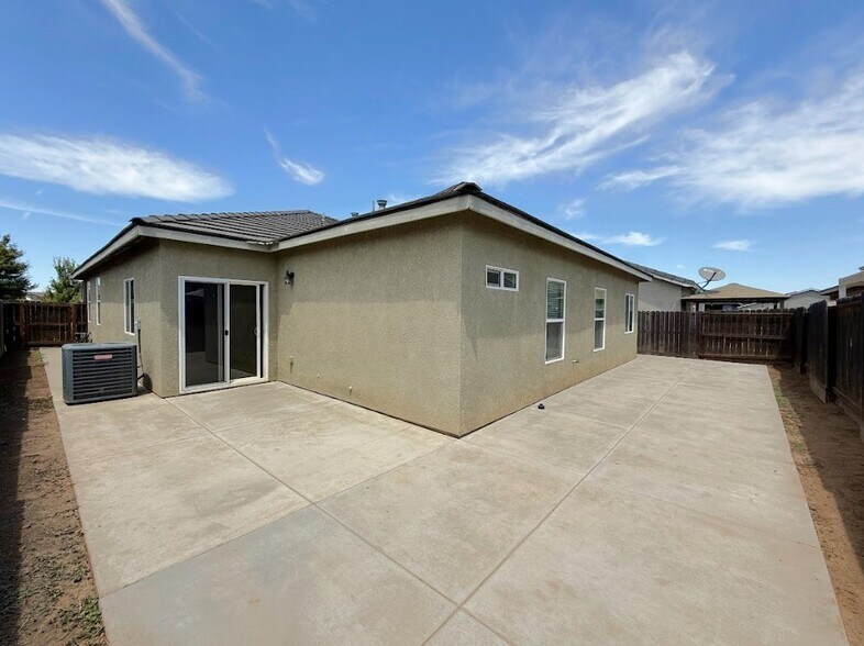 Building Photo - 4032 Wood Creek Ct