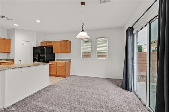 Building Photo - 2520 W San Miguel Ave