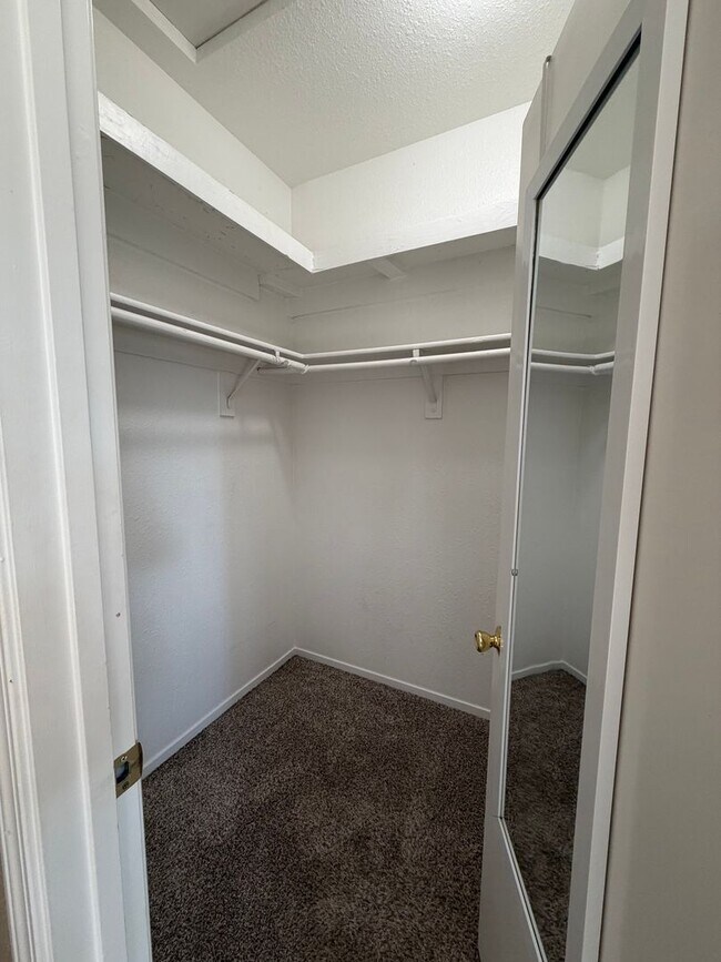 Building Photo - Single story home in Salida!