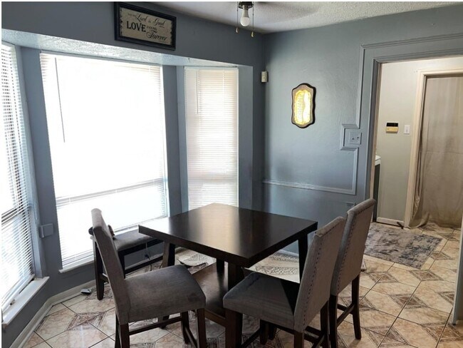 Building Photo - 7203 Mission Ct Dr
