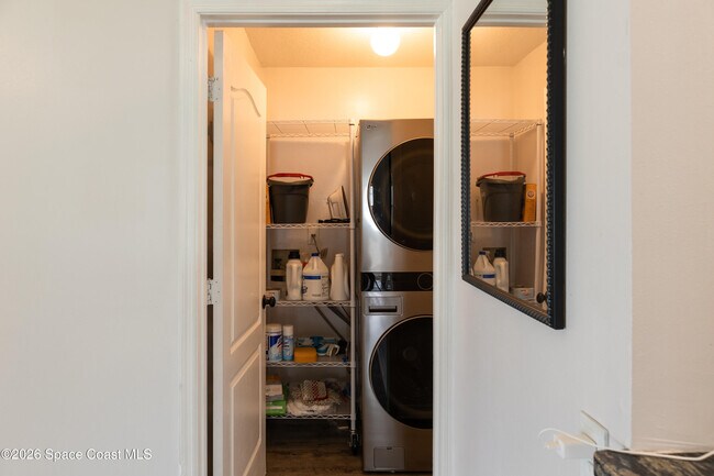 Building Photo - 1572 Holbrook Rd NW