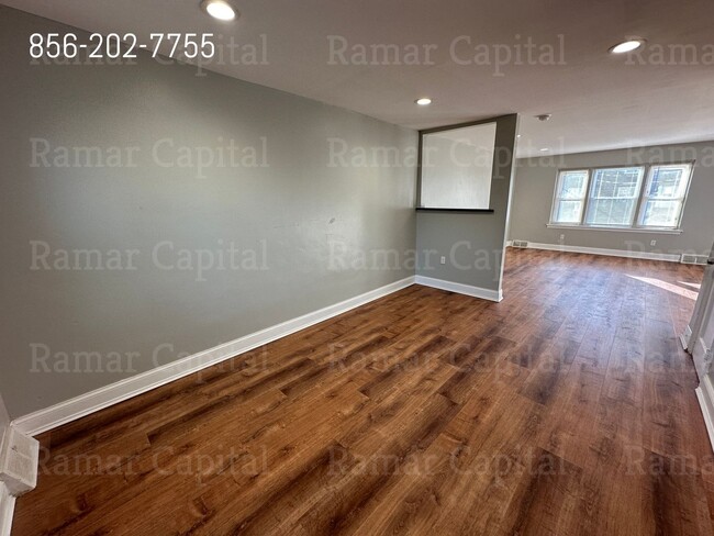 Building Photo - East Camden Spacious 3 bedroom Home - Show...