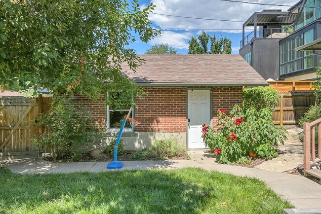 Building Photo - $4,595.95- 4 Bed, 3 Bath Home in Denver with Charming Updates!
