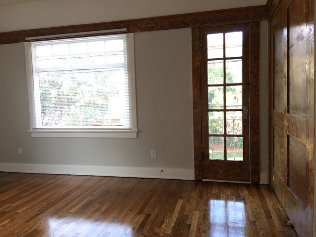 front BR - 1428 E Florida St