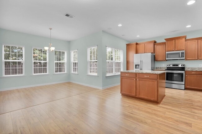 Building Photo - 5-Bedroom Buckhead East Home with Modern Kitchen & Large Fenced Yard