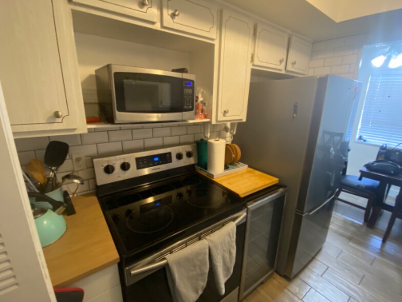 Building Photo - 1235 S Highland Ave