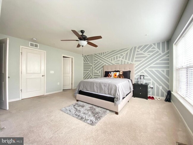 Building Photo - 14823 Chrysler Ct